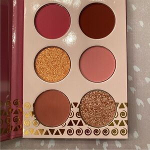 Juvia’s Eyeshadow Palette in The Blushed Rose